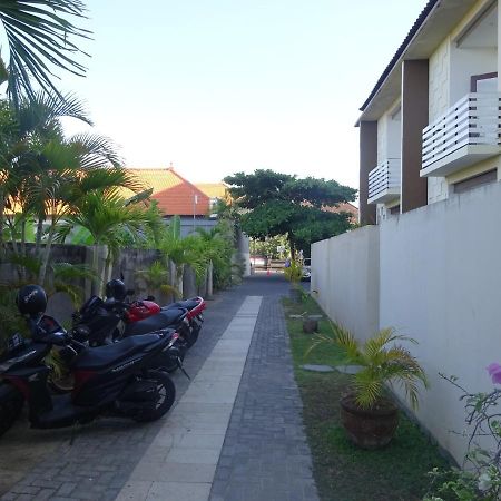 Soraya Apartment Seminyak Exteriör bild